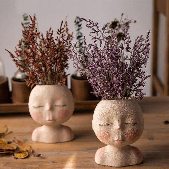 Vase à planter « Visage endormi, rêve paisible »
