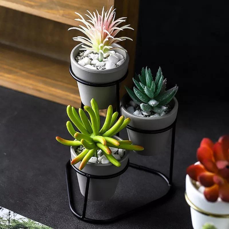 Jardinières étagées en céramique avec support en métal