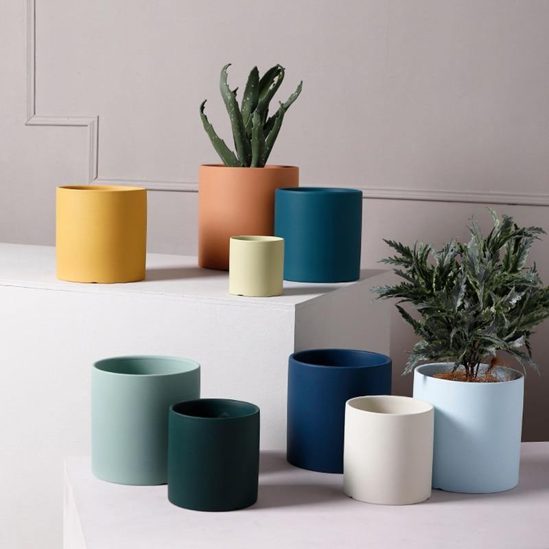 Bunter klassischer runder Keramik-Blumentopf