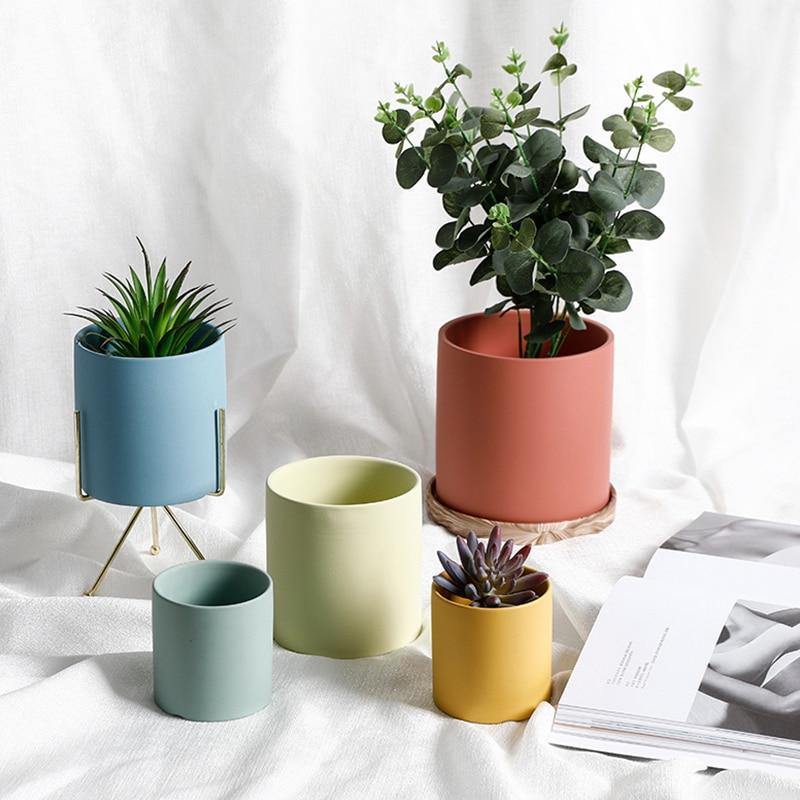 Bunter klassischer runder Keramik-Blumentopf