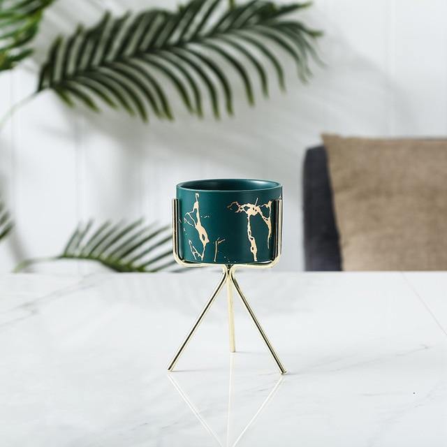 Jardinière de table en céramique marbrée avec support en métal géométrique