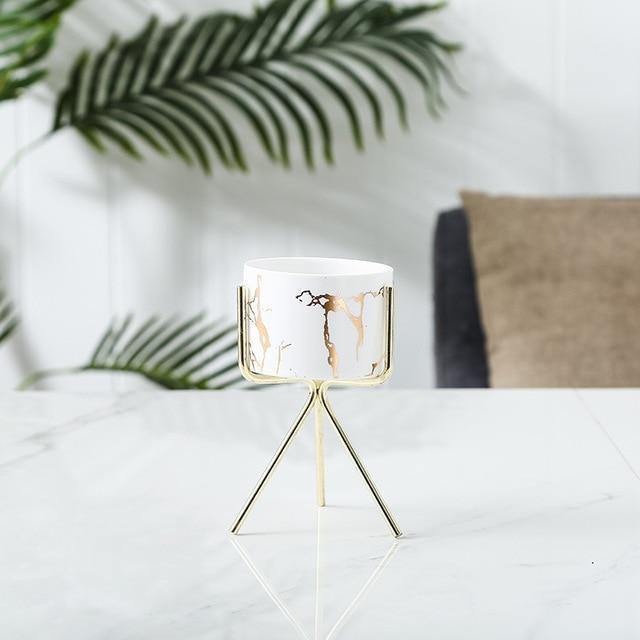 Jardinière de table en céramique marbrée avec support en métal géométrique